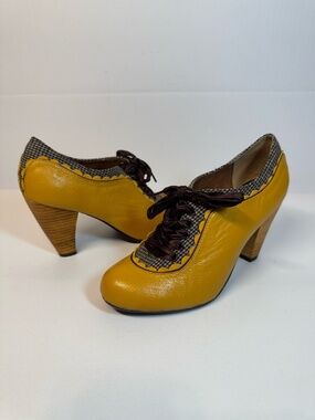 Poetic Licence Backlash Mustard Leather Houndstooth Oxford Heels 6M